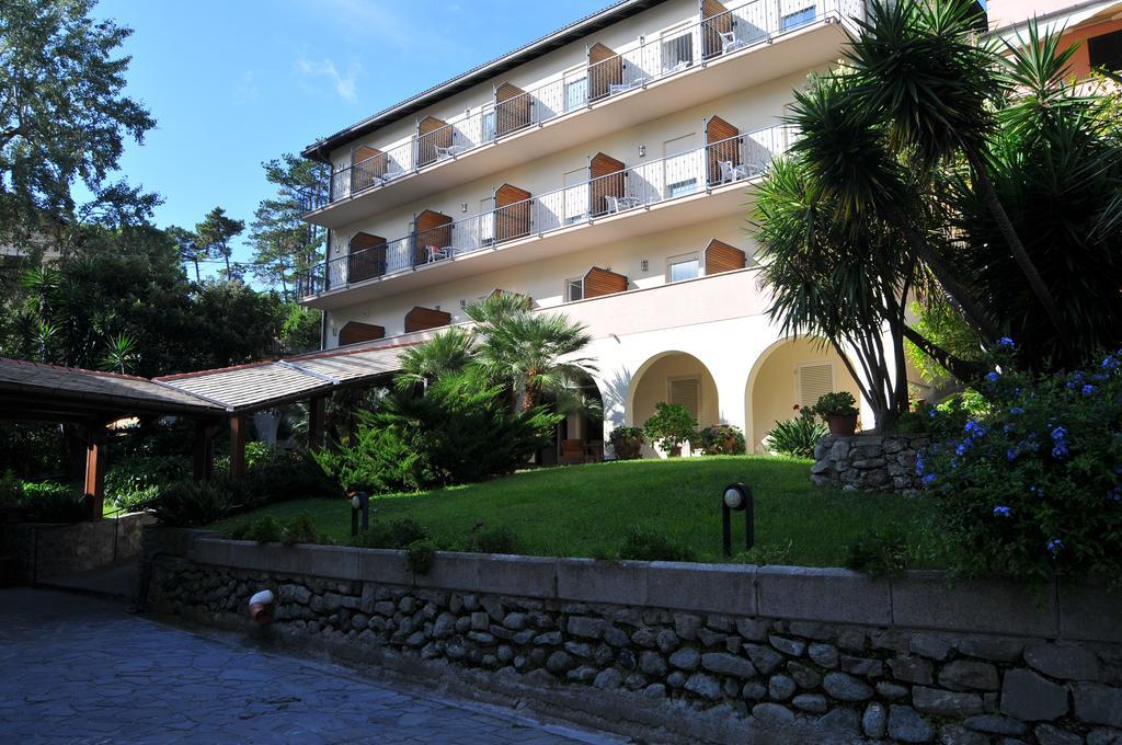 فندق مونتيروسّو ال ماريفي  فندق فيلا أدريانا المظهر الخارجي الصورة